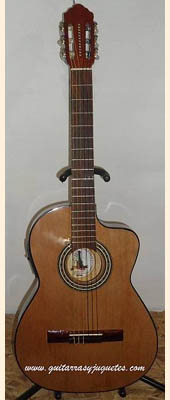 Guitarra Electroacústica de caobilla con pinabete. imagen 4